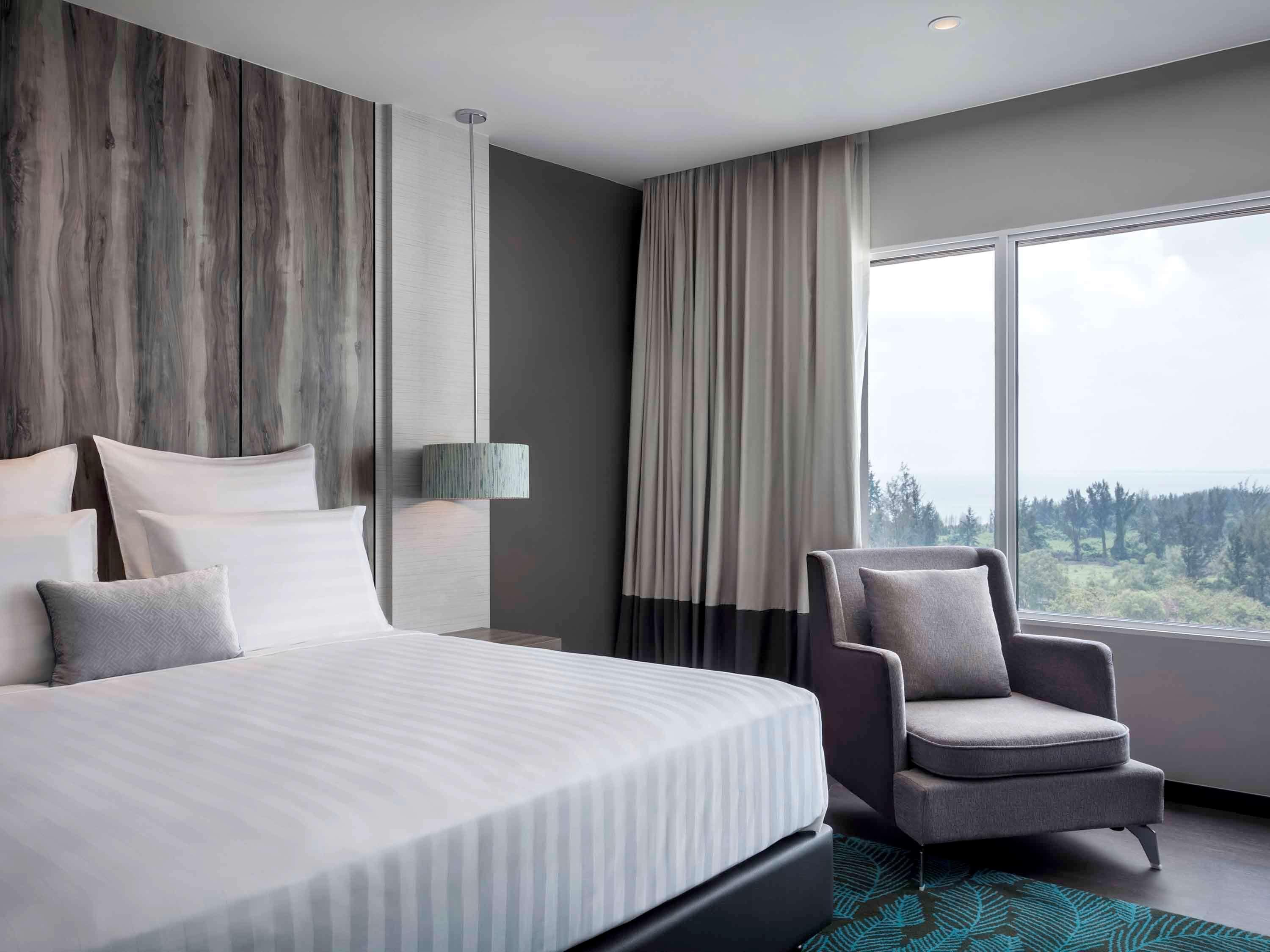 Pullman Miri Waterfront Hotell Exteriör bild Deluxe Room