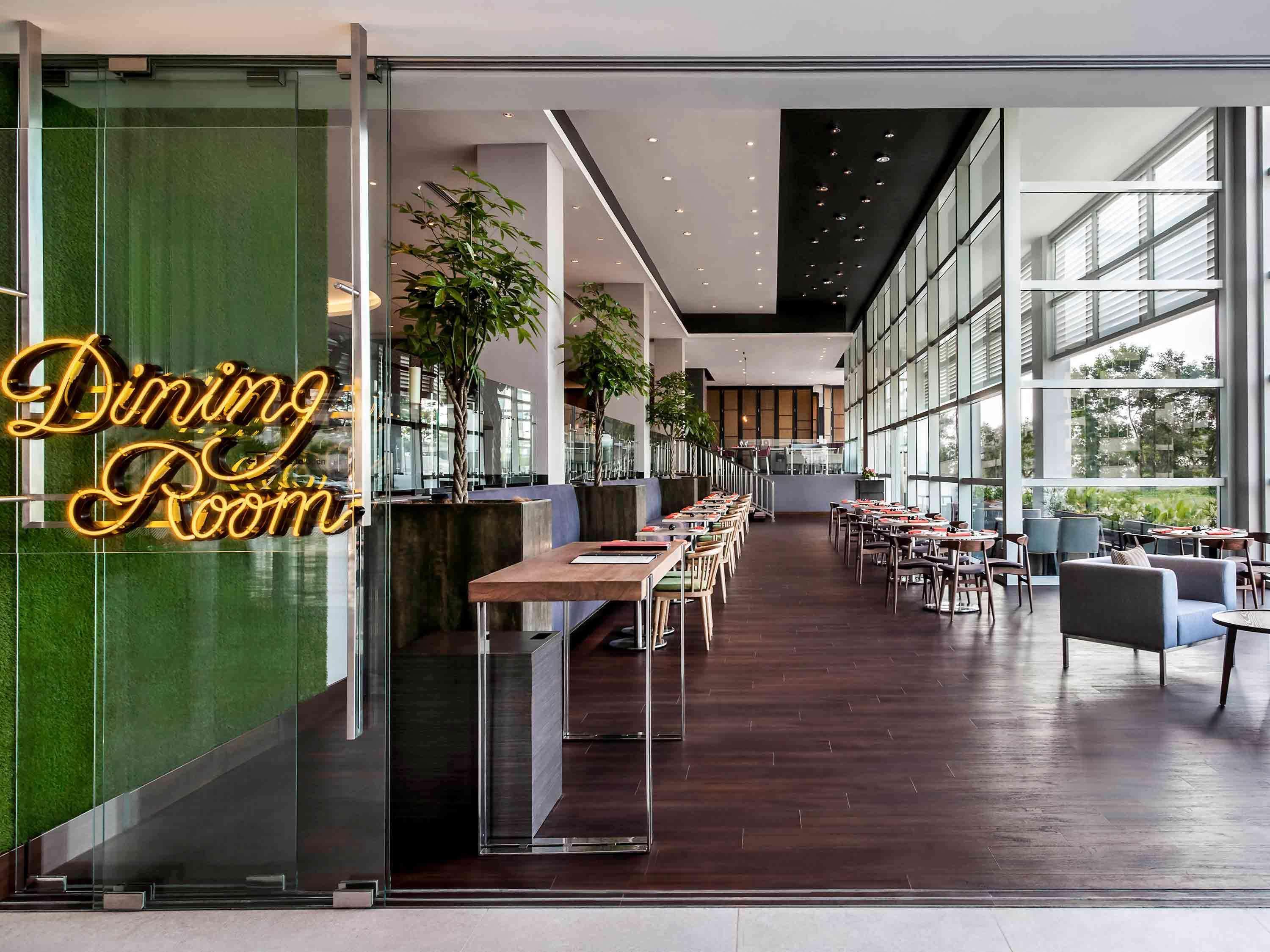 Pullman Miri Waterfront Hotell Exteriör bild Dining Room