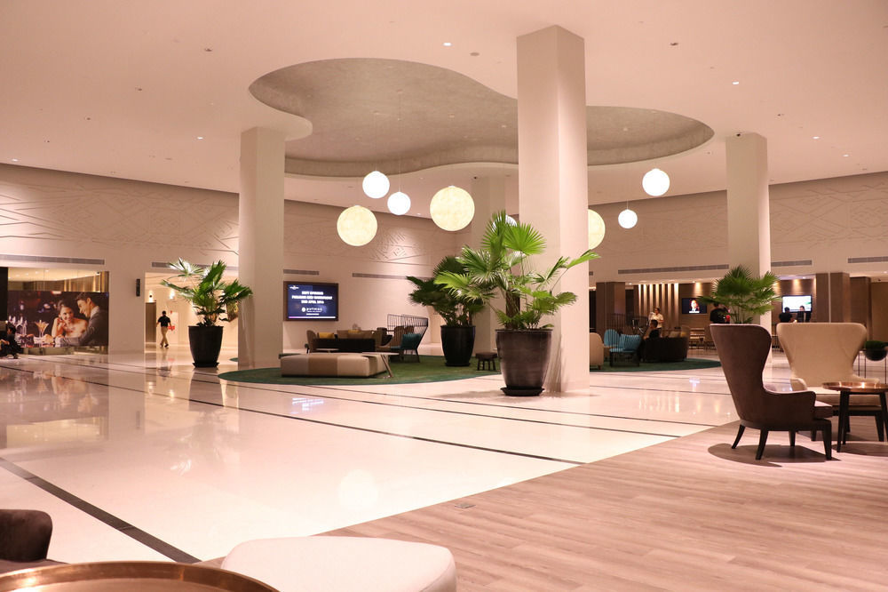 Pullman Miri Waterfront Hotell Exteriör bild The lobby of the hotel